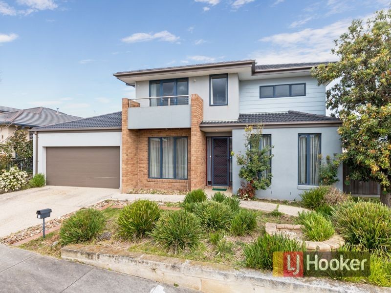 12 Michigan Grange, Pakenham VIC 3810