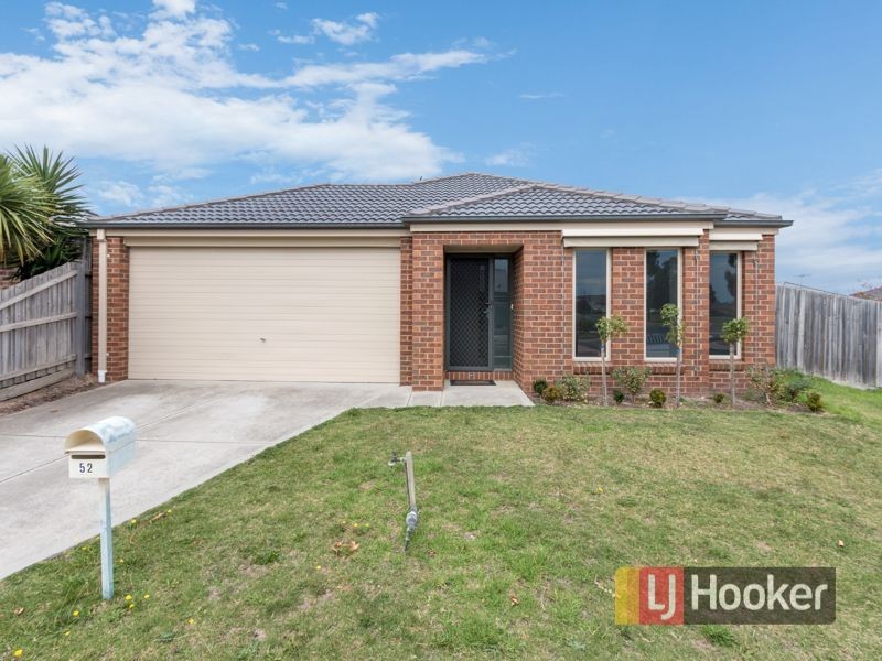 52 Sandalwood Drive, Pakenham VIC 3810