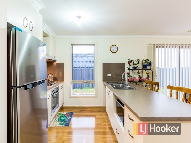 17 Tahoe Circuit, Pakenham VIC 3810