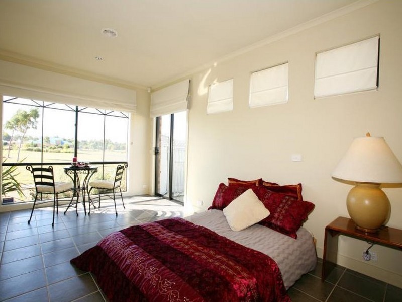 24 Howqua Place, Pakenham VIC 3810