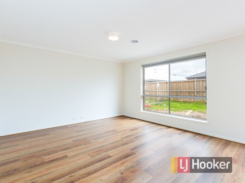 7 Clairwood Avenue, Pakenham VIC 3810