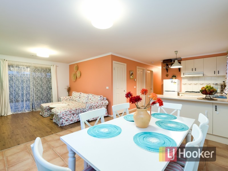 1 Sir Thomas Drive, Pakenham VIC 3810