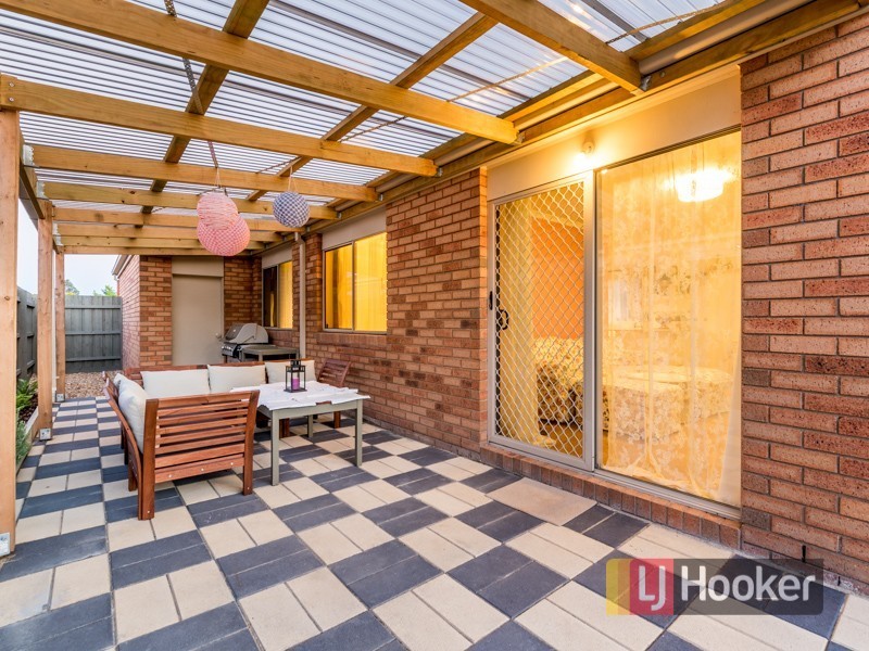 1 Sir Thomas Drive, Pakenham VIC 3810