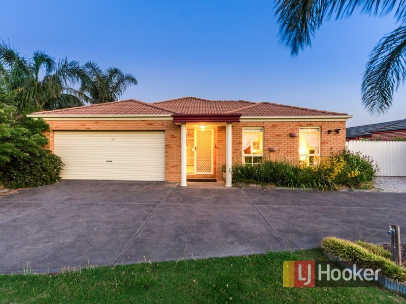 4 Catherine Place, Pakenham VIC 3810