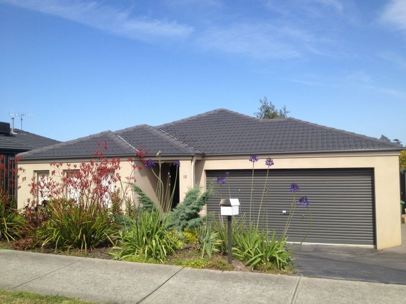 12 Caspian Chase, Pakenham VIC 3810