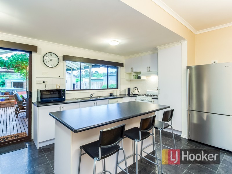 21 Railway Avenue, Bunyip VIC 3815