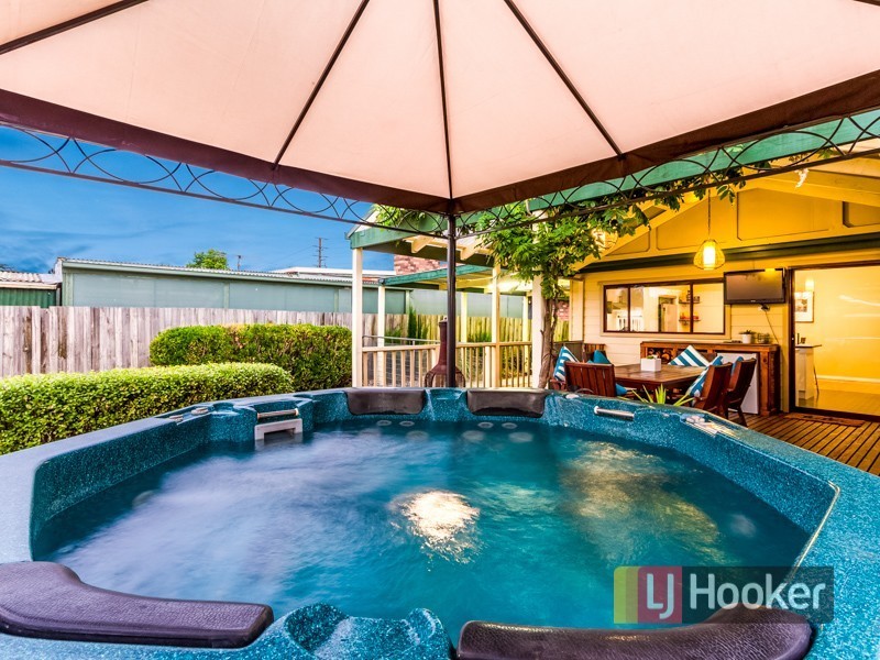 21 Railway Avenue, Bunyip VIC 3815