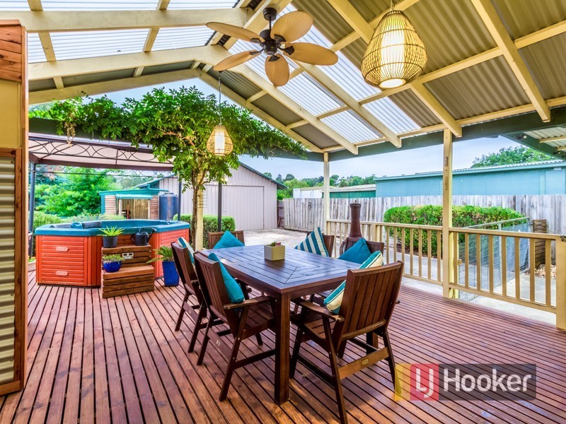 21 Railway Avenue, Bunyip VIC 3815