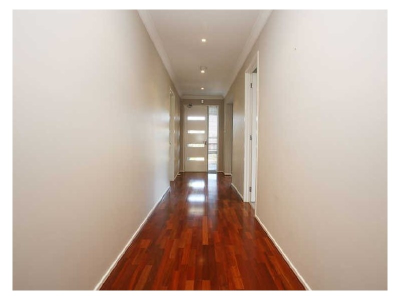 16 Fallingwater Drive, Pakenham VIC 3810