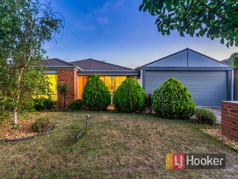 88 Ebony Drive, Pakenham VIC 3810