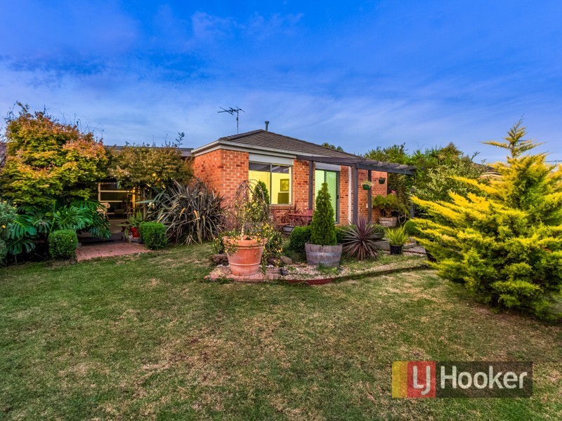 88 Ebony Drive, Pakenham VIC 3810