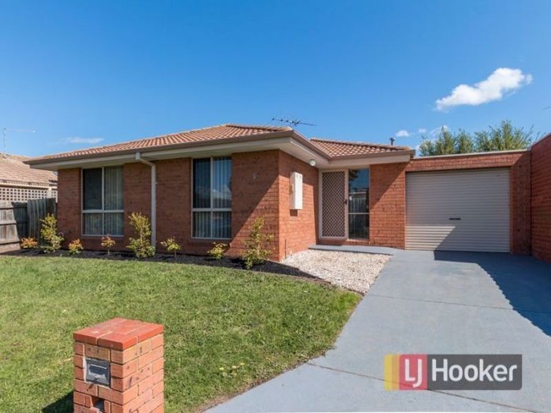 12B Kingston Avenue, Pakenham VIC 3810