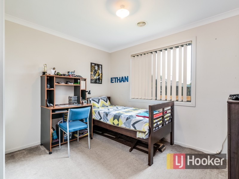 3 Chestnut Chase, Pakenham VIC 3810