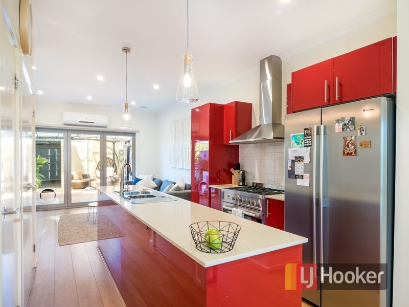 6/11 Howqua Place, Pakenham VIC 3810