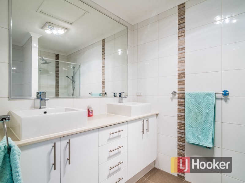 6/11 Howqua Place, Pakenham VIC 3810