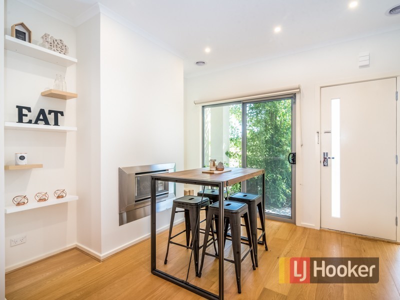 6/11 Howqua Place, Pakenham VIC 3810