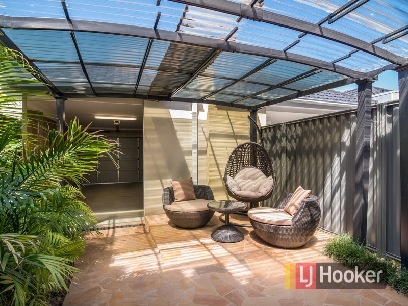6/11 Howqua Place, Pakenham VIC 3810