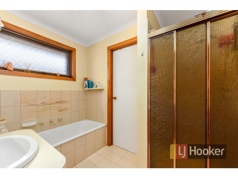 56 Bluegrass Crescent, Pakenham VIC 3810