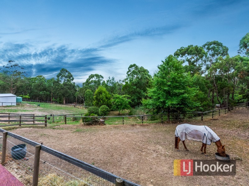 237 Bourkes Creek Road, Pakenham Upper VIC 3810