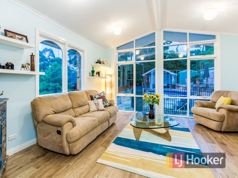 237 Bourkes Creek Road, Pakenham Upper VIC 3810