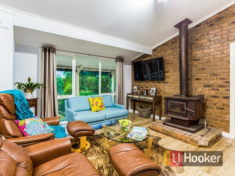 237 Bourkes Creek Road, Pakenham Upper VIC 3810