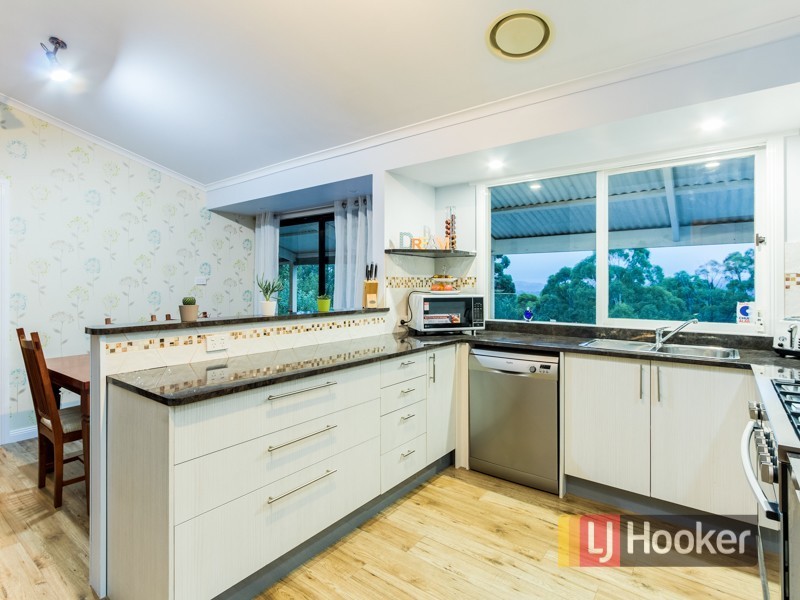 237 Bourkes Creek Road, Pakenham Upper VIC 3810