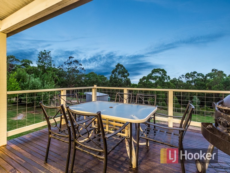 237 Bourkes Creek Road, Pakenham Upper VIC 3810