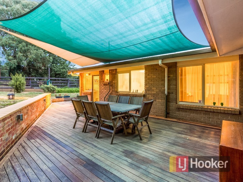 237 Bourkes Creek Road, Pakenham Upper VIC 3810