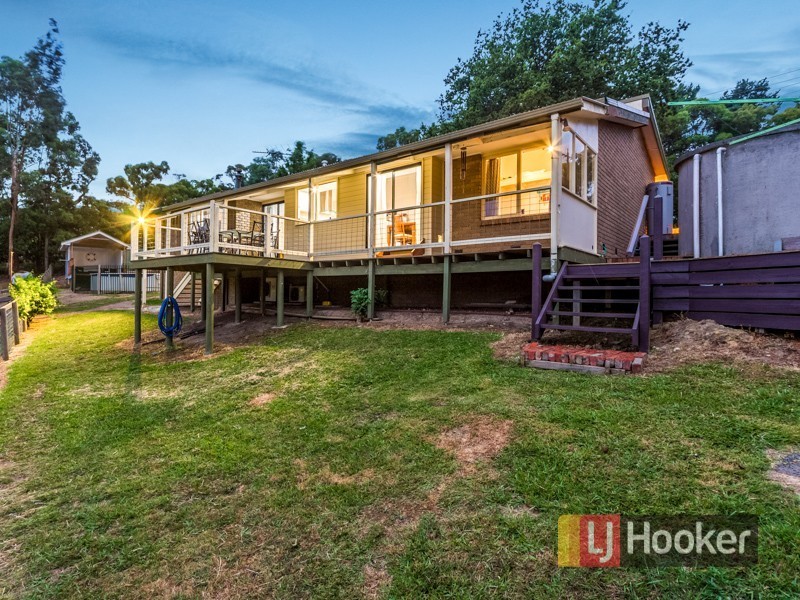237 Bourkes Creek Road, Pakenham Upper VIC 3810