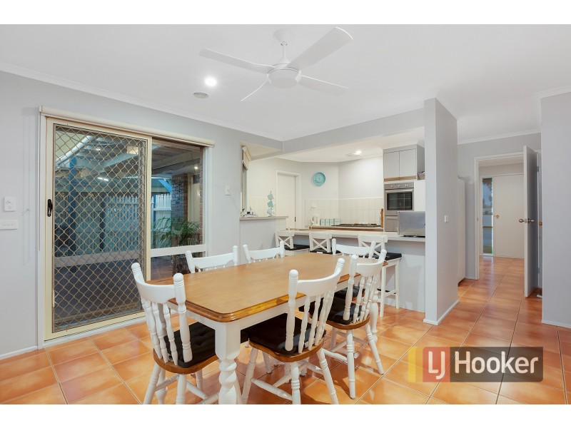 2 Amanda Court, Pakenham VIC 3810