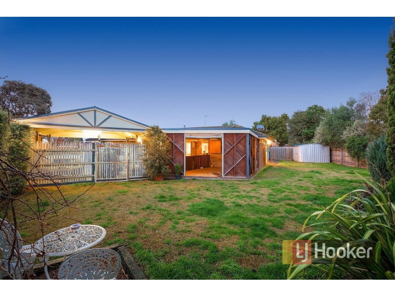 2 Amanda Court, Pakenham VIC 3810