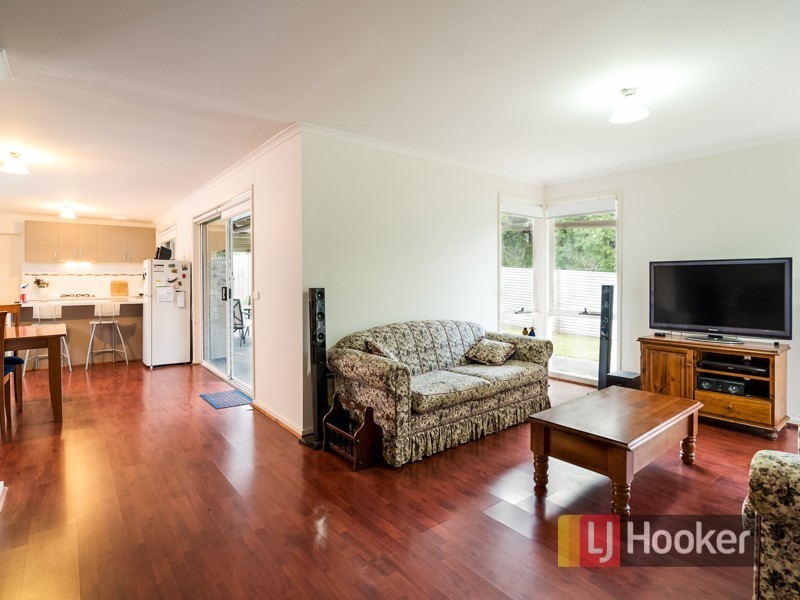 41 Ahern Road, Pakenham VIC 3810