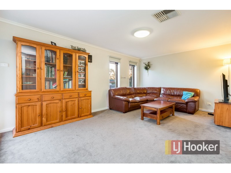 34 Howey Road, Pakenham VIC 3810