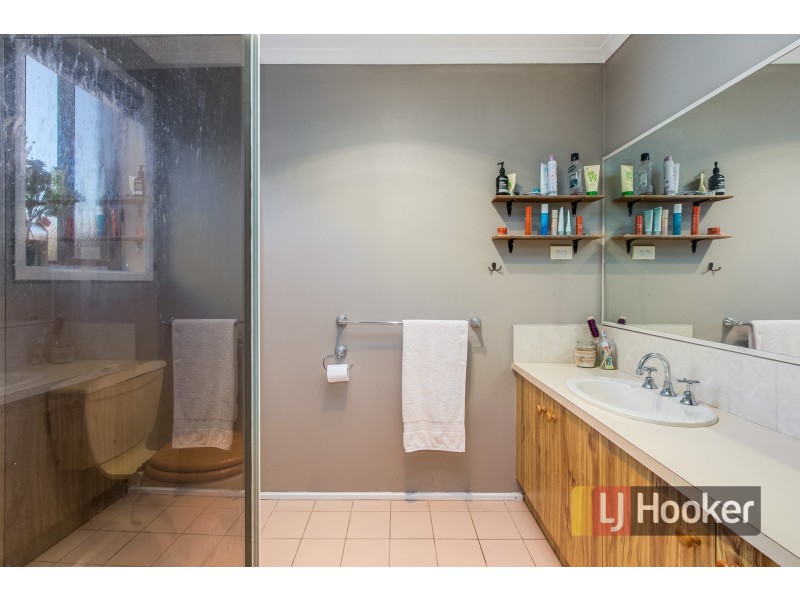 34 Howey Road, Pakenham VIC 3810