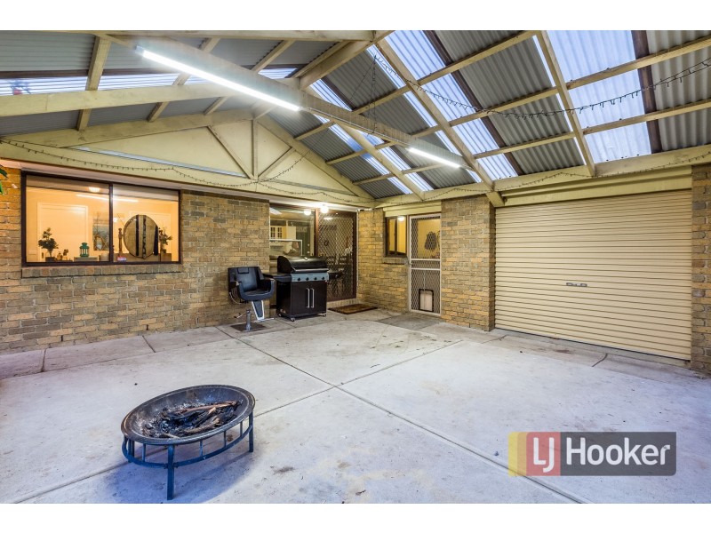 34 Howey Road, Pakenham VIC 3810