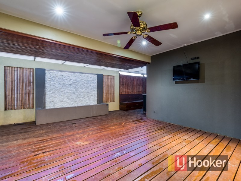 24 Fallingwater Drive, Pakenham VIC 3810