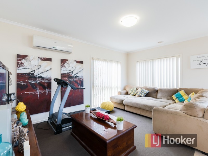 4 Marquis Court, Pakenham VIC 3810