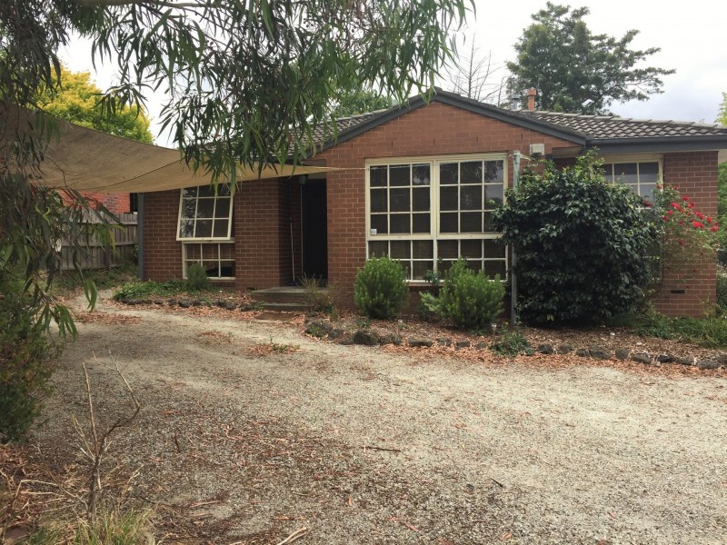 6 Finch Court, Pakenham VIC 3810