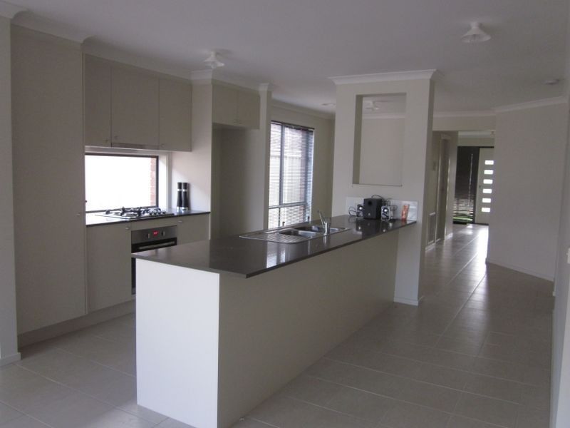 43 Victory Drive, Pakenham VIC 3810