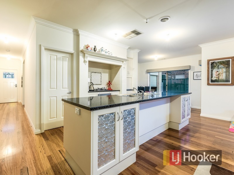 94 Windermere Boulevard, Pakenham VIC 3810