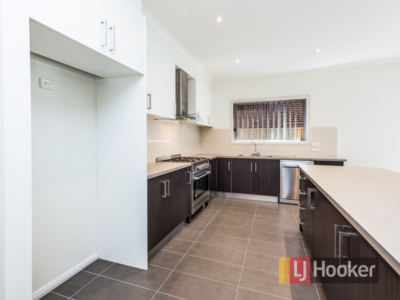 53 Park Orchard Drive, Pakenham VIC 3810