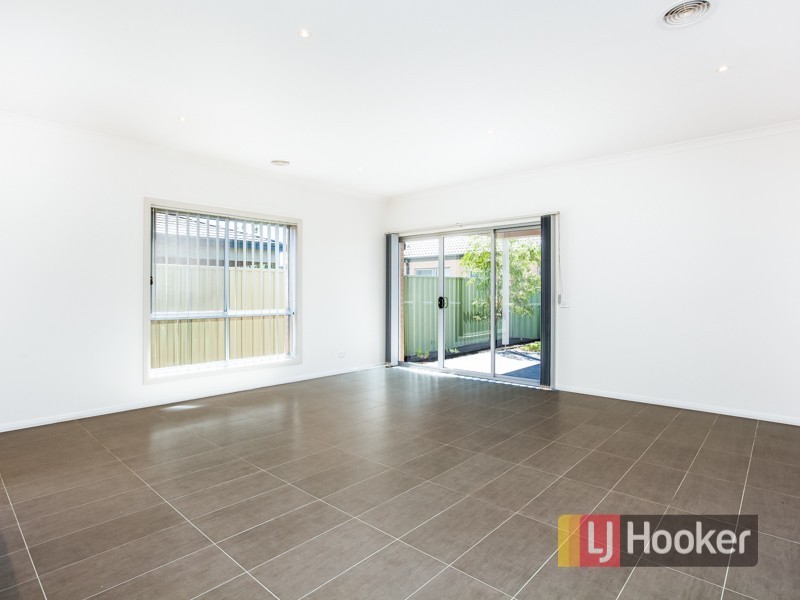 53 Park Orchard Drive, Pakenham VIC 3810