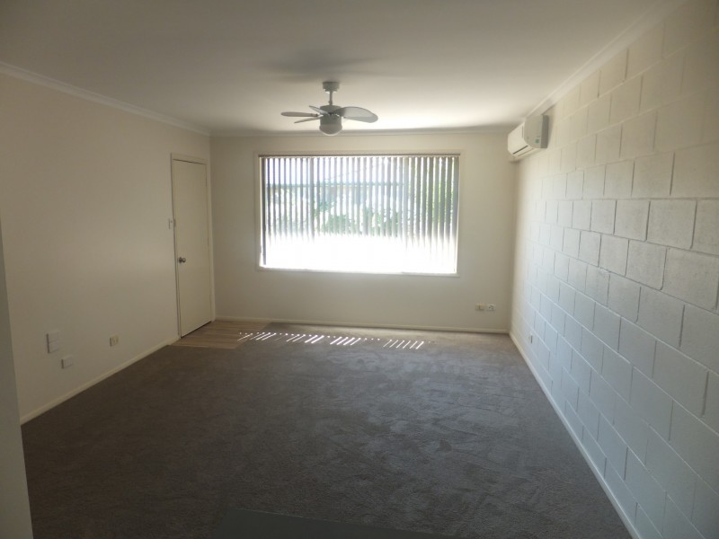 11/2-4 Charles Street, Pakenham VIC 3810