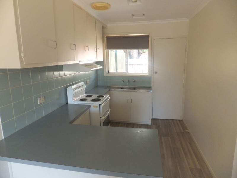 11/2-4 Charles Street, Pakenham VIC 3810