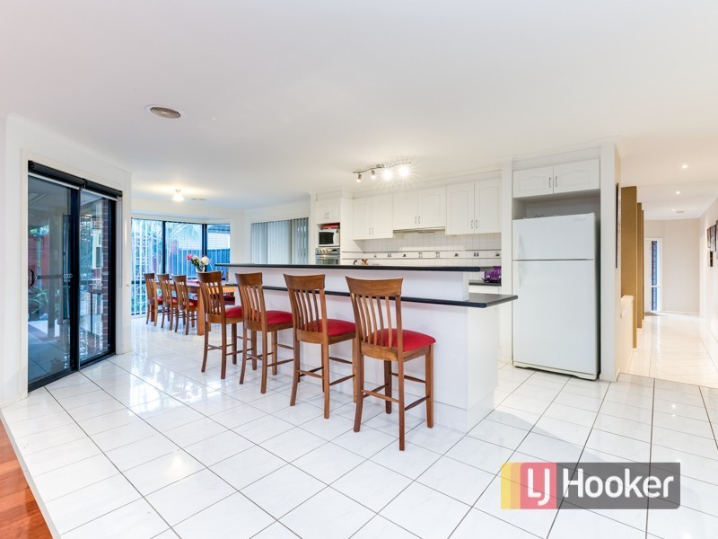 78 Leigh Drive, Pakenham VIC 3810