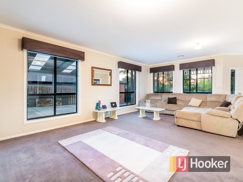 78 Leigh Drive, Pakenham VIC 3810