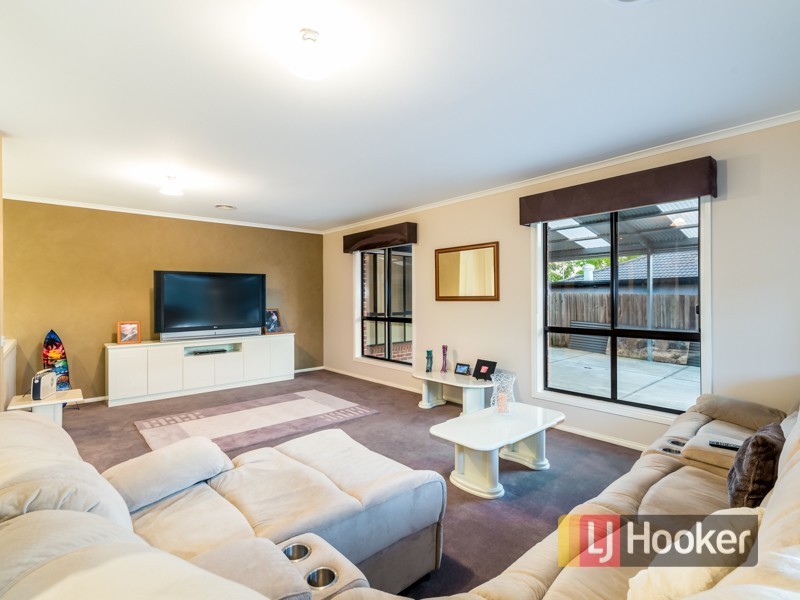 78 Leigh Drive, Pakenham VIC 3810