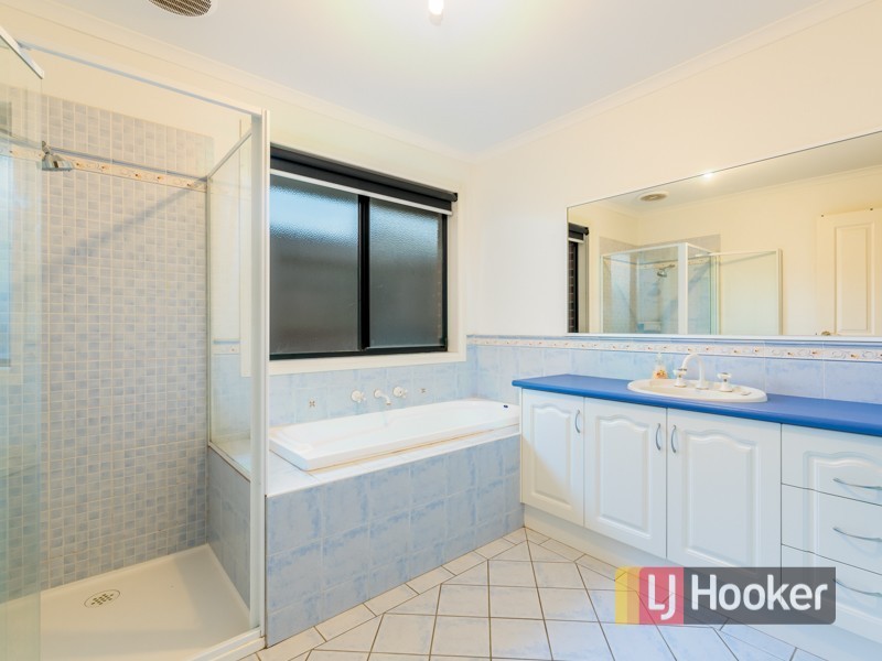 78 Leigh Drive, Pakenham VIC 3810