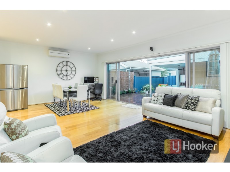 12 Acorn Lane, Pakenham VIC 3810