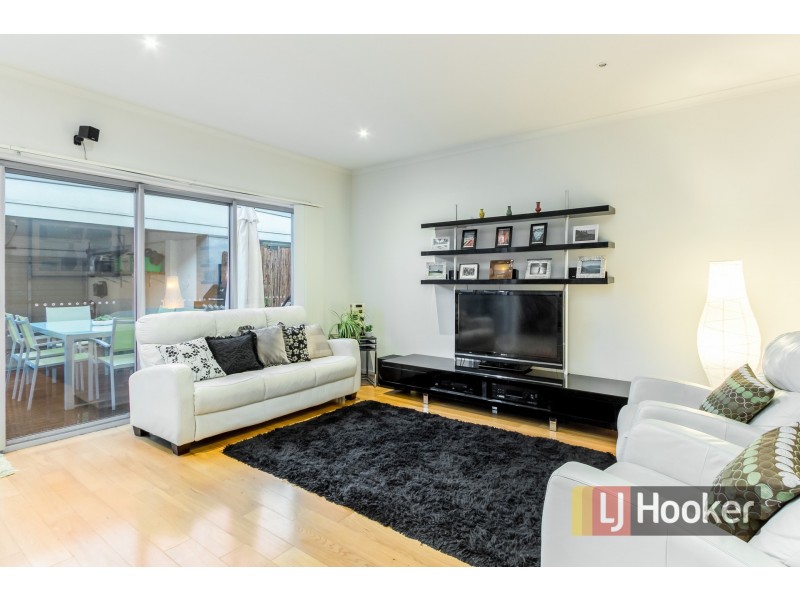 12 Acorn Lane, Pakenham VIC 3810